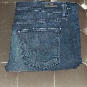 Bootcut Jean dark wash